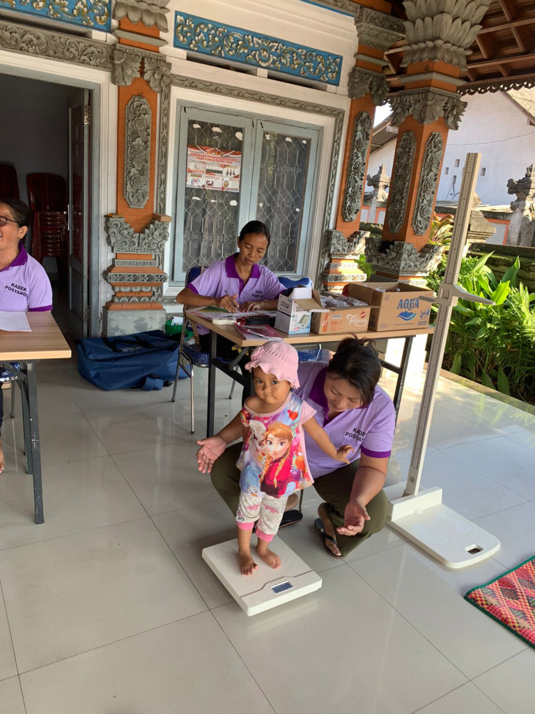 PELAKSANAAN KEGIATAN POSYANDU BALITA DI BANJAR DUKUH KELURAHAN ABIANBASE